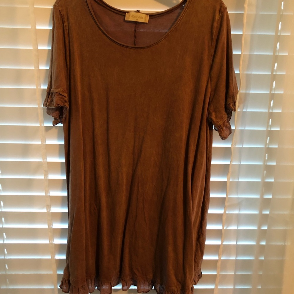 Altar’d State Burgundy top